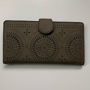 Boho wallet in olive green
